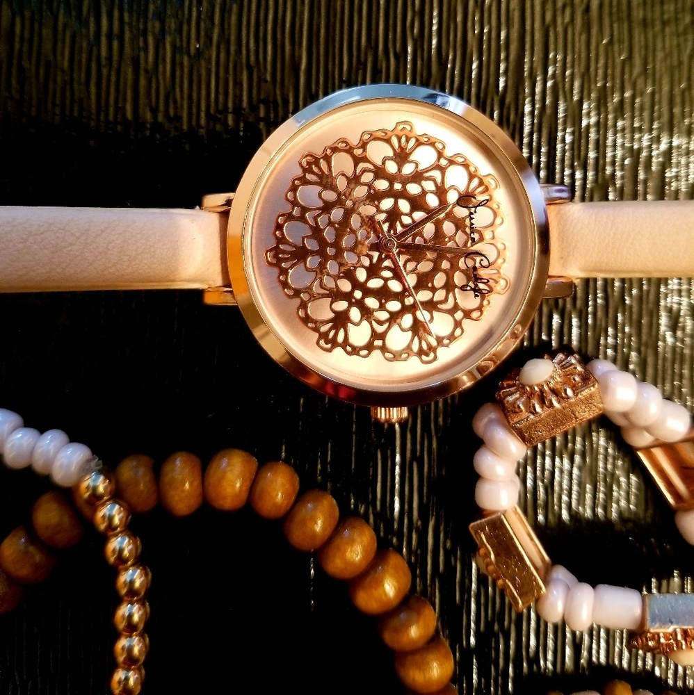 Watch & Multi-Bracelet Set - Picture 3 of 4